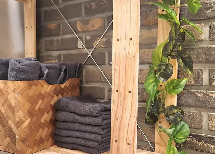 홍대입구역 도보 7분#많은친구#4br#7bed#2bath#urban Forest Villa Séoul