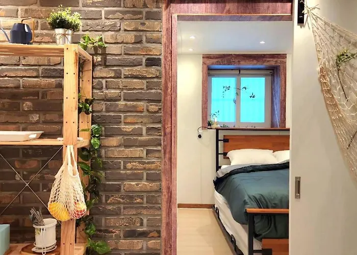 Villa 홍대입구역 도보 7분#많은친구#4br#7bed#2bath#urban Forest Séoul