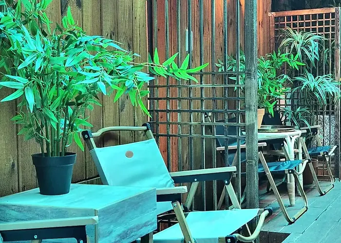 홍대입구역 도보 7분#많은친구#4br#7bed#2bath#urban Forest * Séoul