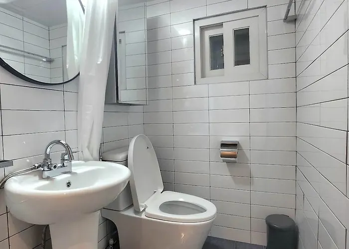 홍대입구역 도보 7분#많은친구#4br#7bed#2bath#urban Forest Villa Séoul