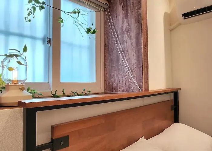 홍대입구역 도보 7분#많은친구#4br#7bed#2bath#urban Forest * Séoul