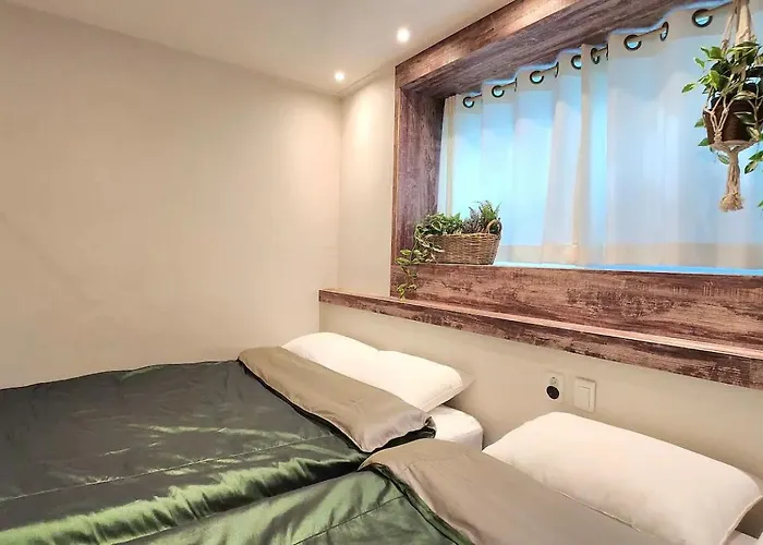 Villa 홍대입구역 도보 7분#많은친구#4br#7bed#2bath#urban Forest *