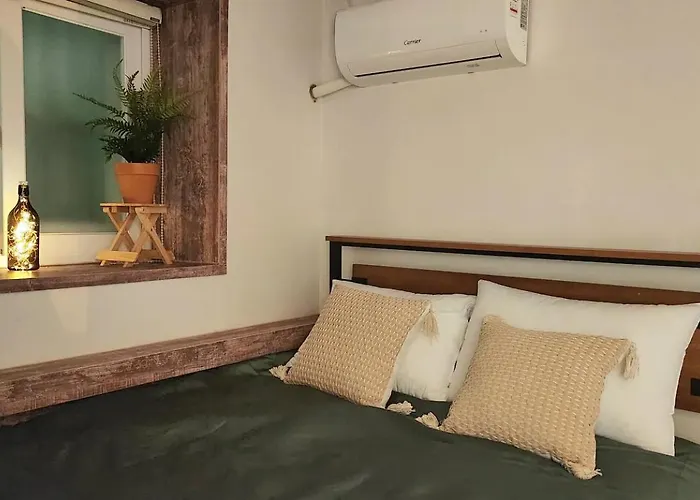 홍대입구역 도보 7분#많은친구#4br#7bed#2bath#urban Forest Villa *
