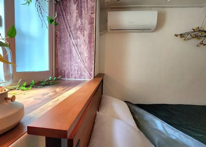 홍대입구역 도보 7분#많은친구#4br#7bed#2bath#urban Forest * Séoul