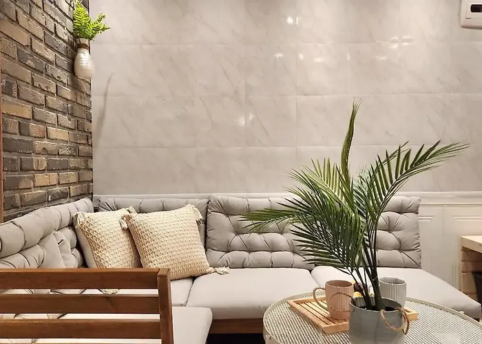 홍대입구역 도보 7분#많은친구#4br#7bed#2bath#urban Forest Villa