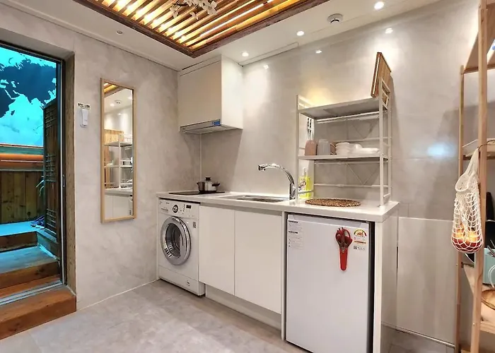 Villa 홍대입구역 도보 7분#많은친구#4br#7bed#2bath#urban Forest